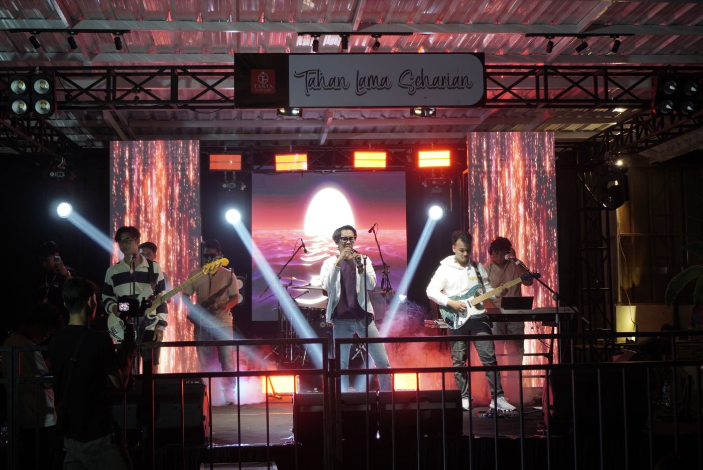Dokumentasi LED / Videotron oleh Lantai Atas Event Solution