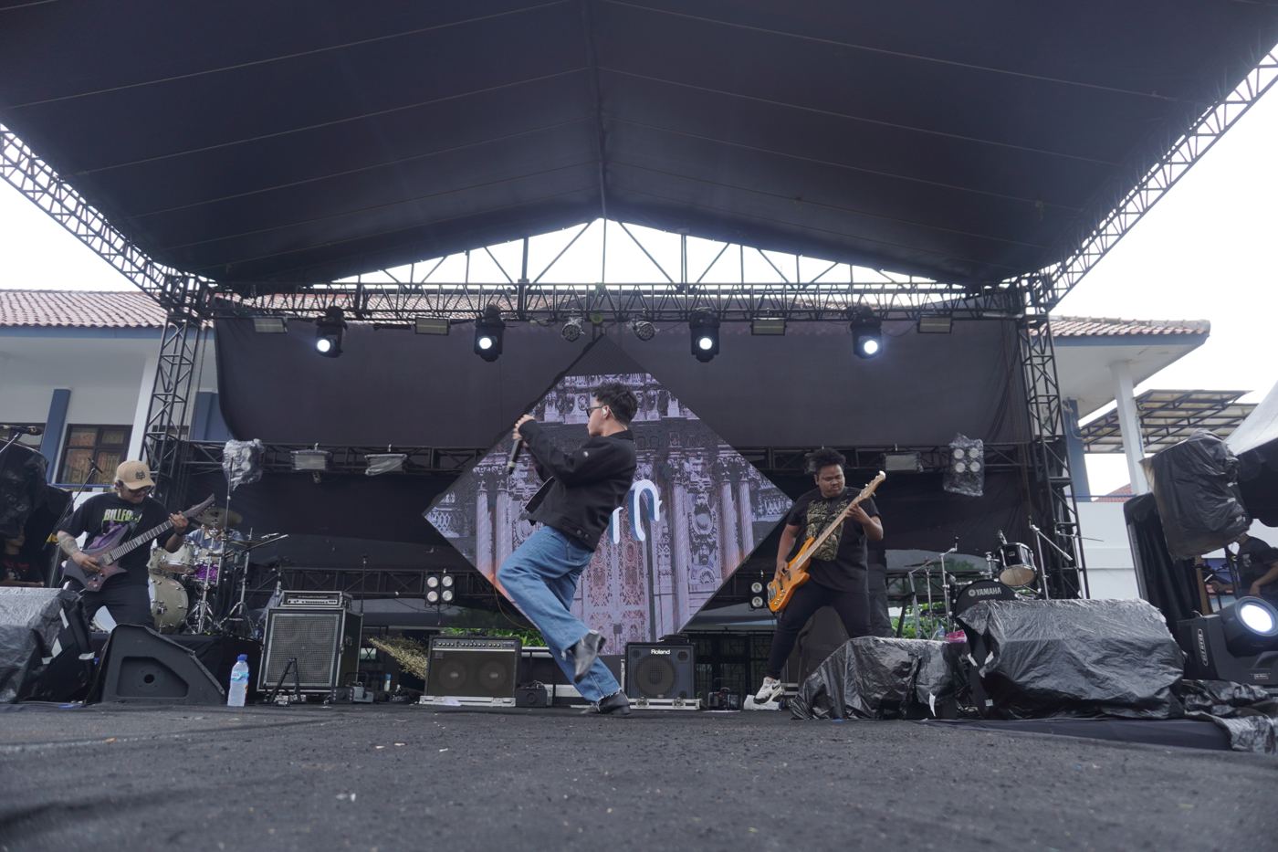 Dokumentasi Music & Performance oleh Lantai Atas Event Solution
